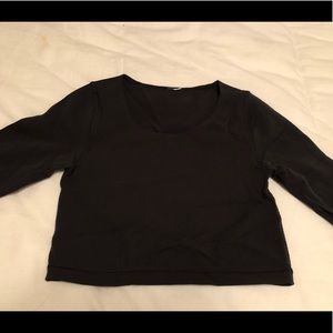 Lululemon black crop.
